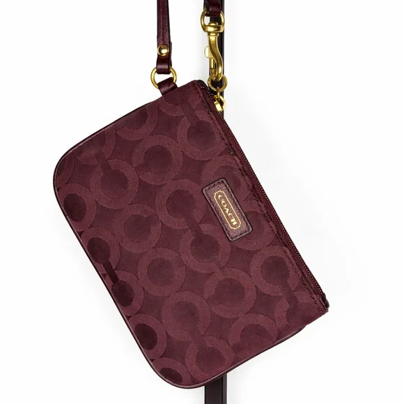 Coach wristlet, Coach signature wristlet,burgundy Coach wallet, plum Coach pouch - Picture 3 of 7
